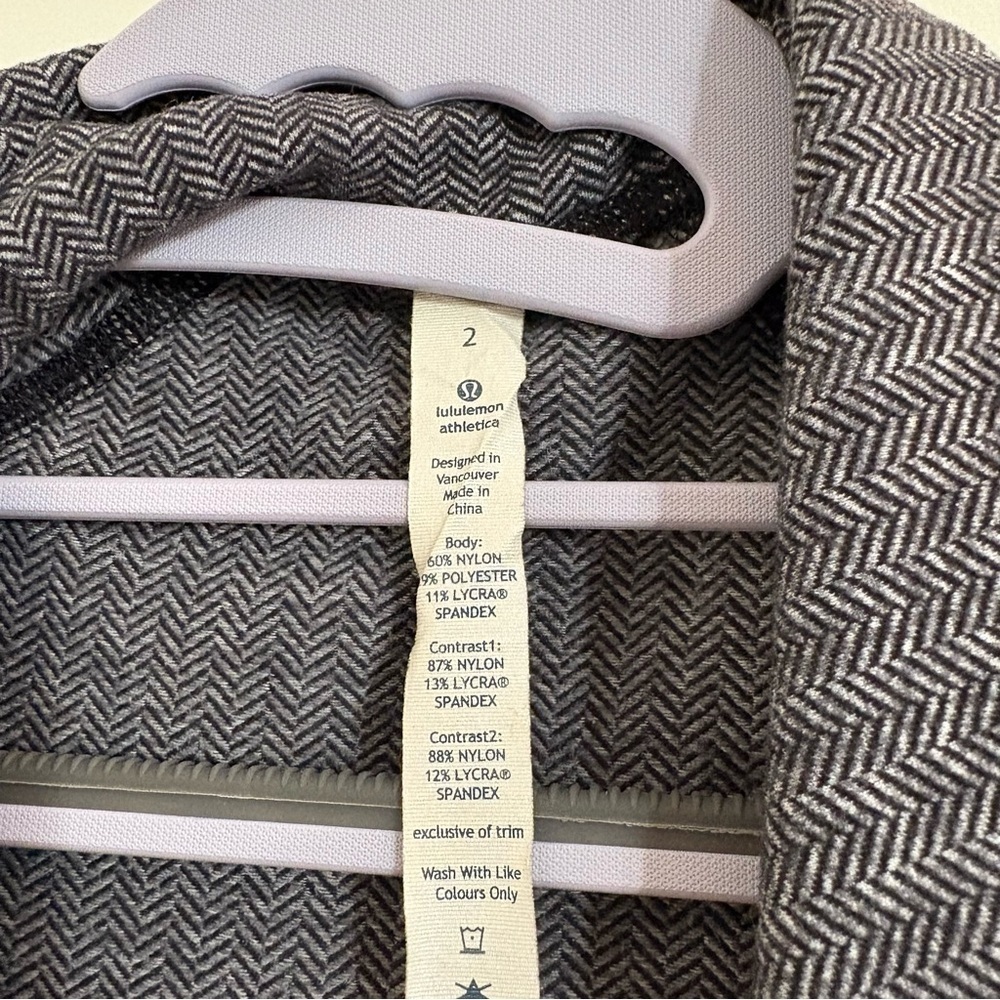 Lululemon Gray Black Herring Bone Mock Neck Zip-Up Track Jacket - Size 2 - Picture 4 of 10